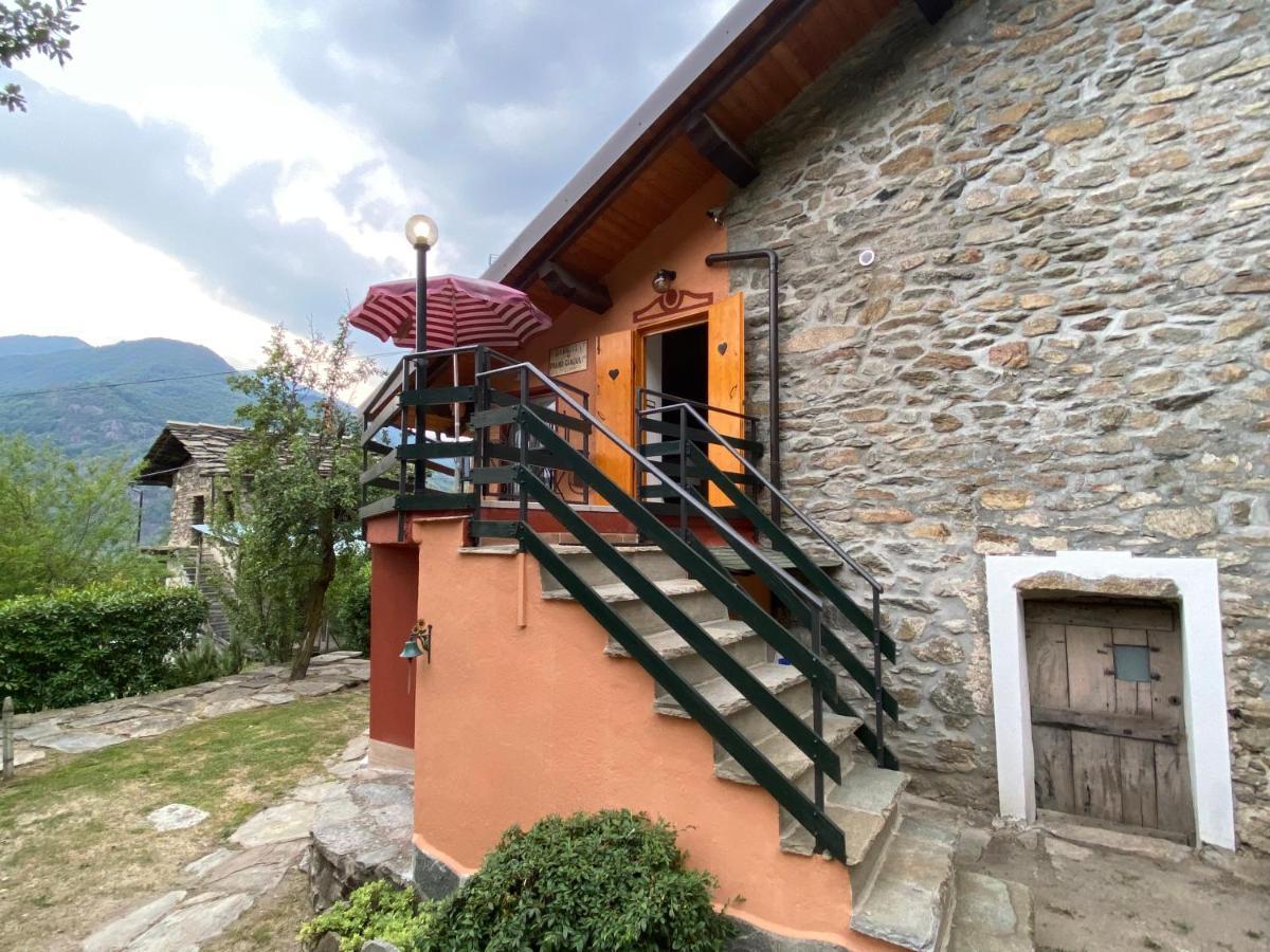 La Casa Dei Nonni Con Spa Privata Su Richiesta Villa Pont Canavese Exteriör bild