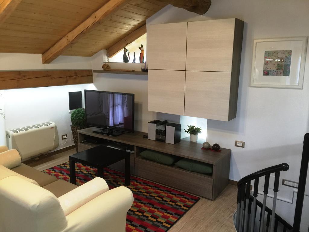 La Casa Dei Nonni Con Spa Privata Su Richiesta Villa Pont Canavese Exteriör bild