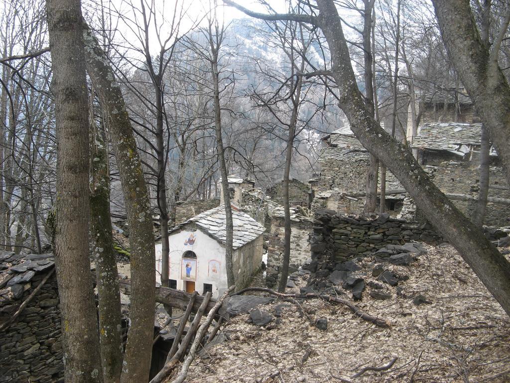 La Casa Dei Nonni Con Spa Privata Su Richiesta Villa Pont Canavese Exteriör bild