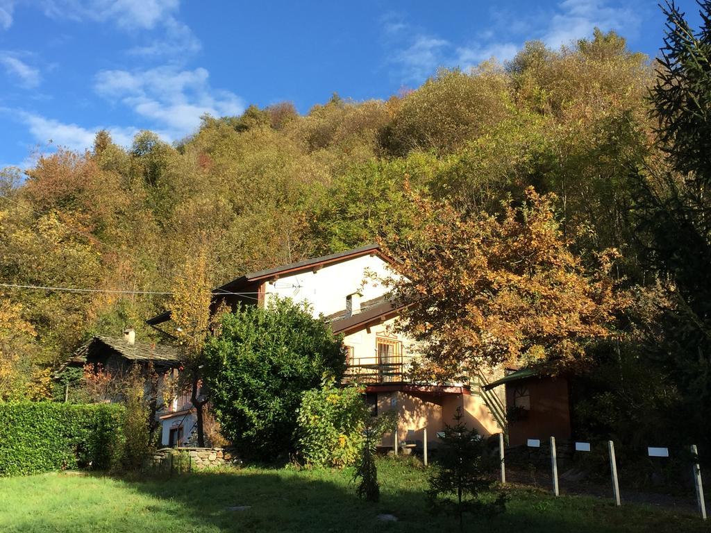 La Casa Dei Nonni Con Spa Privata Su Richiesta Villa Pont Canavese Exteriör bild